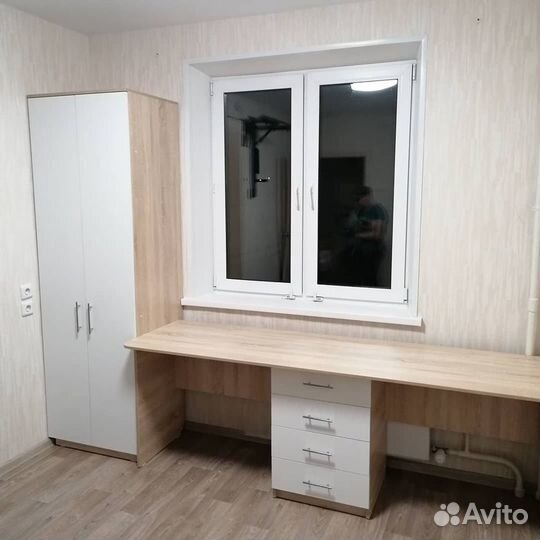 Стол компьютерный длинный со шкафом
