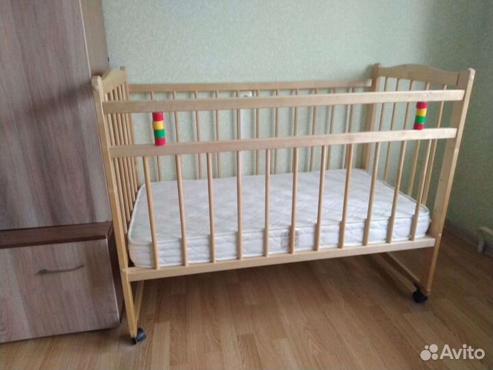 Детская кроватка