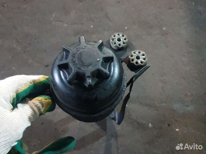 Бачок гур бмв е60