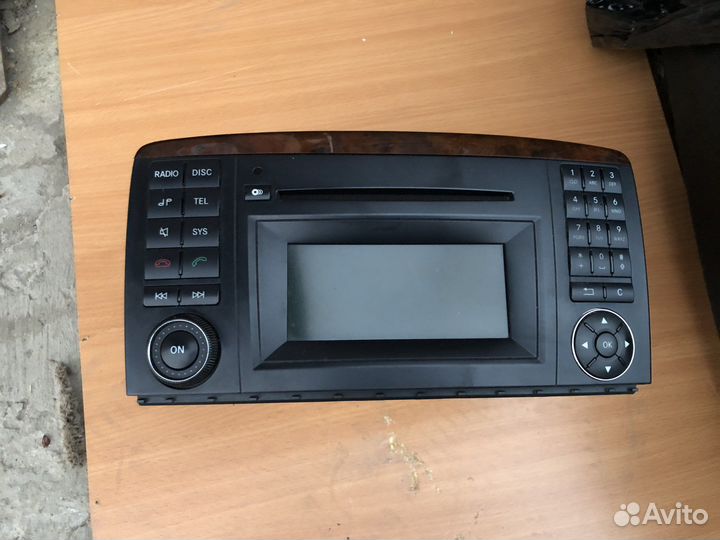 Магнитола Mercedes