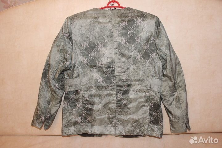 Куртка легкая женская