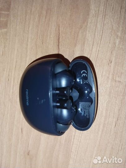 Беспроводные наушники realme