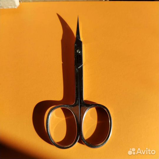 Маникюрные ножницы