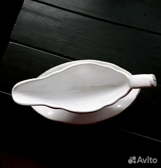 Соусник. Т-ва М.С. Кузнецова. Россия