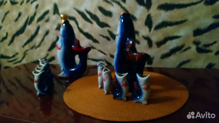 Графины с рыбками из фарфора