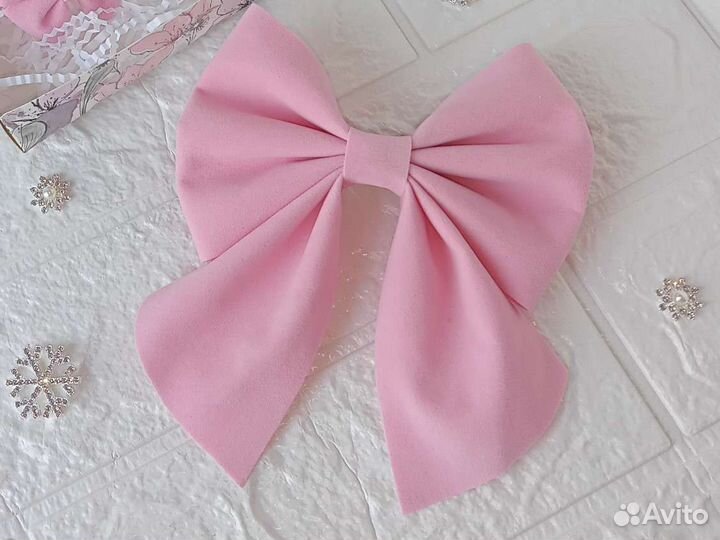 Большой бант на заколке
