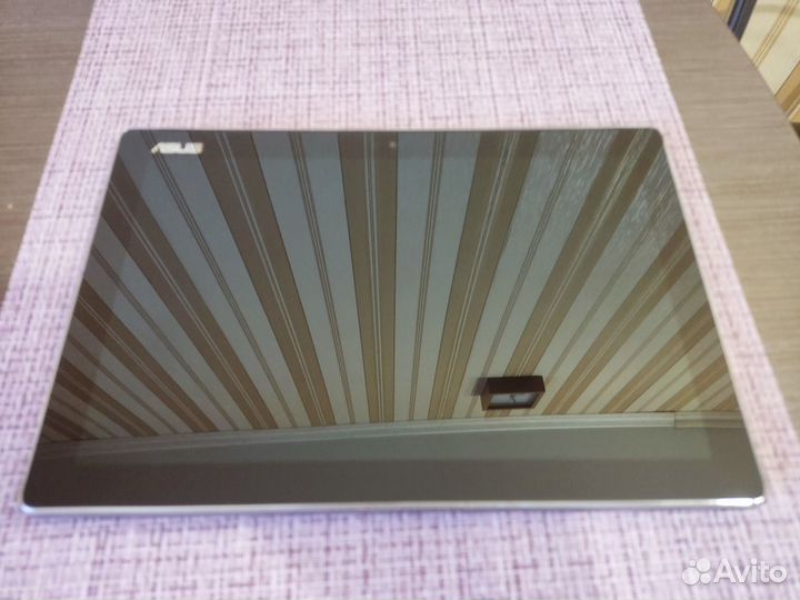 Планшет Asus ZenPad. Состояние 7/10