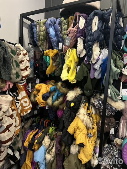 Игрушки и одежда для собак