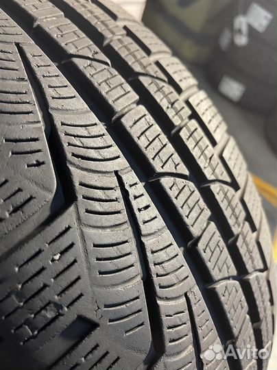Pirelli Winter Sottozero 210 Serie II 225/50 R17 94H