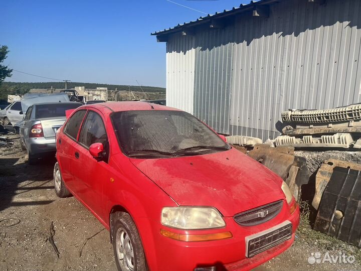 В разборке шевролет авео Т-200