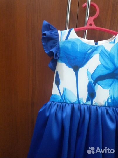 Нарядное платье для девочки 5-6 лет