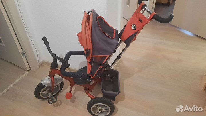 Велосипед с родительской ручкой