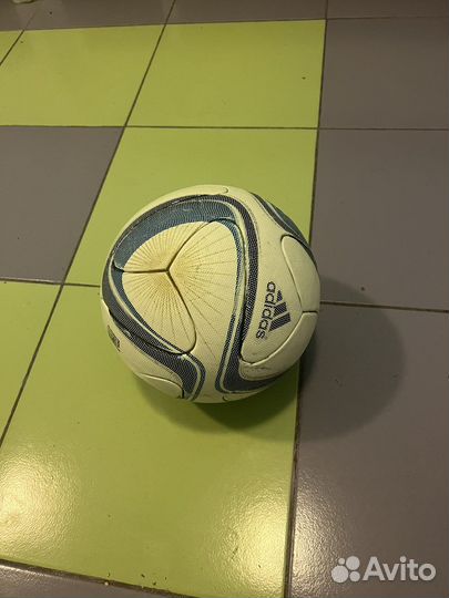 Футбольный мяч adidas argentum 2015