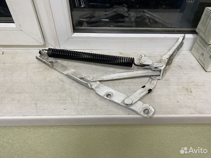 Mercedes Benz A2157500387 Петля багажника