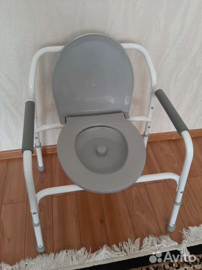 Кресло стул санитарный