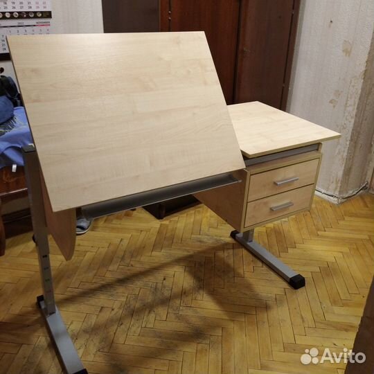 Растущая парта и стул бу