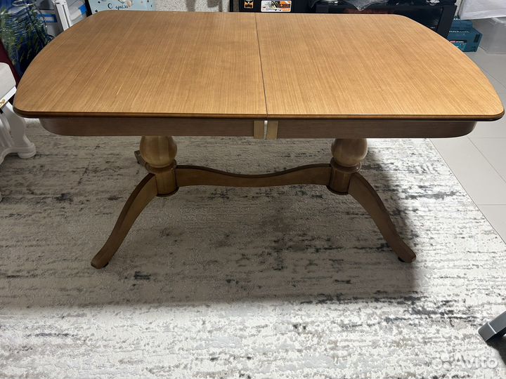 Кухонный стол