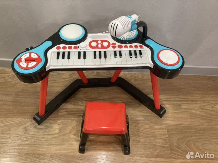 ELC синтезатор-пианино с микрофоном