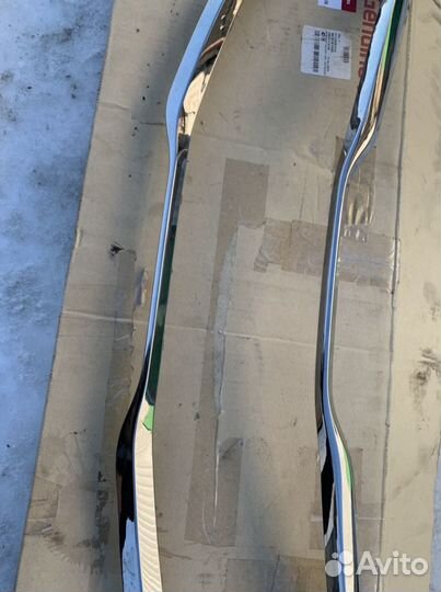 Облицовка решетки радиатора Kia Rio 3