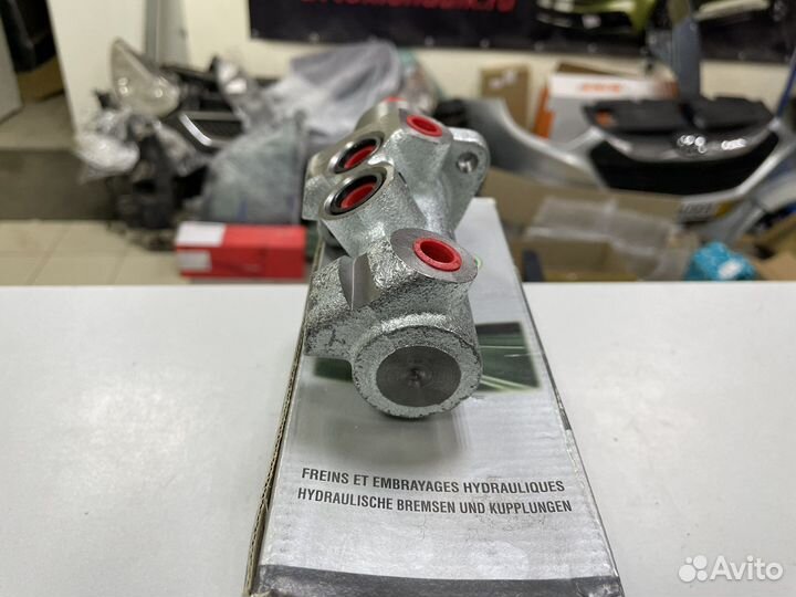 Главный тормозной цилиндр ford transit 1376