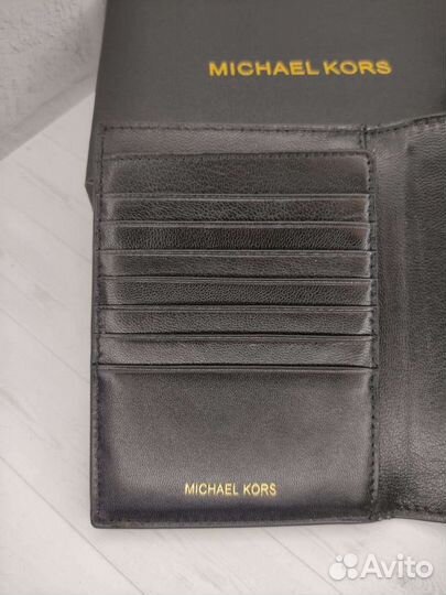 Обложка на паспорт Michael Kors новая