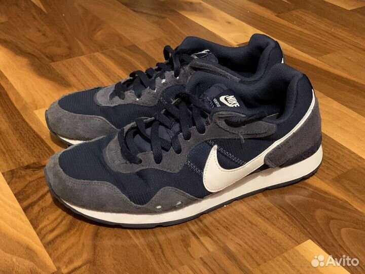 Кроссовки nike venture runner 41