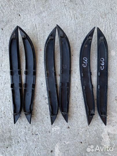 Заглушки в отражатели заднего бампера бмв е60