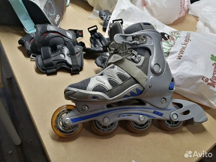 Роликовые коньки