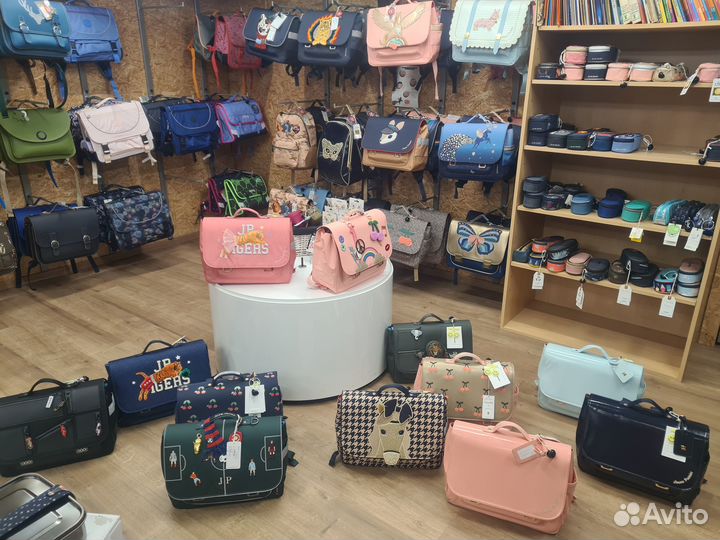 Порфтели и аксессуары Jeune premier новые оригинал