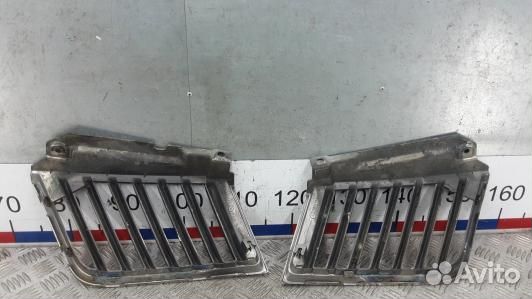 Решетка радиатора mitsubishi L200 K4T (EEA32G101)