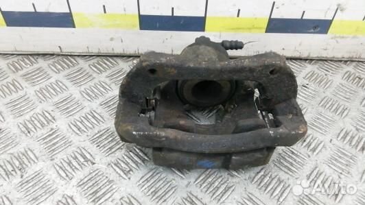 Суппорт тормозной передний правый opel astra J (7S