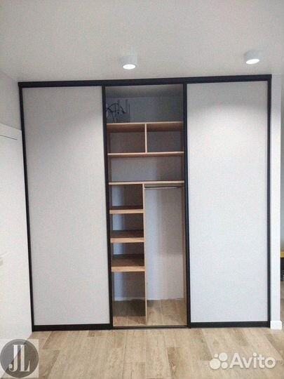 Шкаф купе угловой встроенный