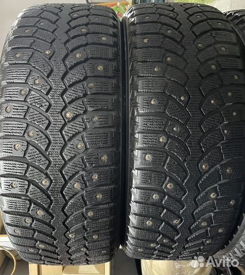 Bridgestone Blizzak Spike-01 205/55 R16