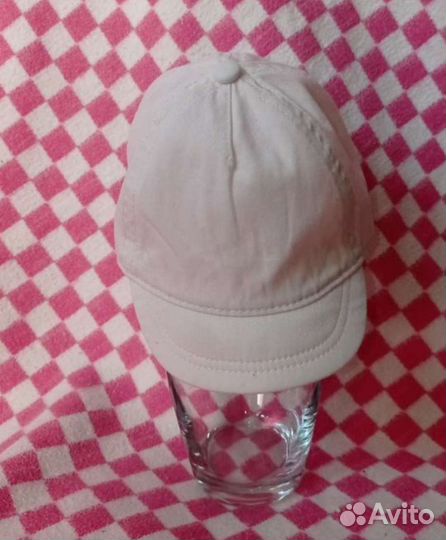 Панамка и кепка