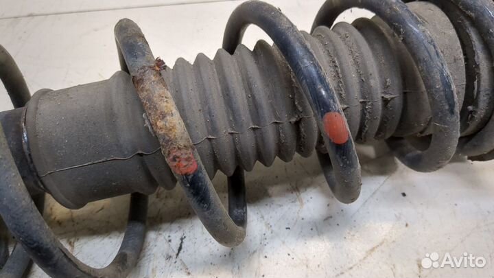 Амортизатор подвески правый передний Toyota Yaris, 2008