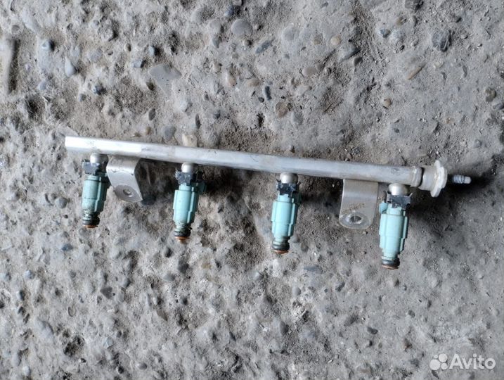 Топливная рампа Kia Rio III