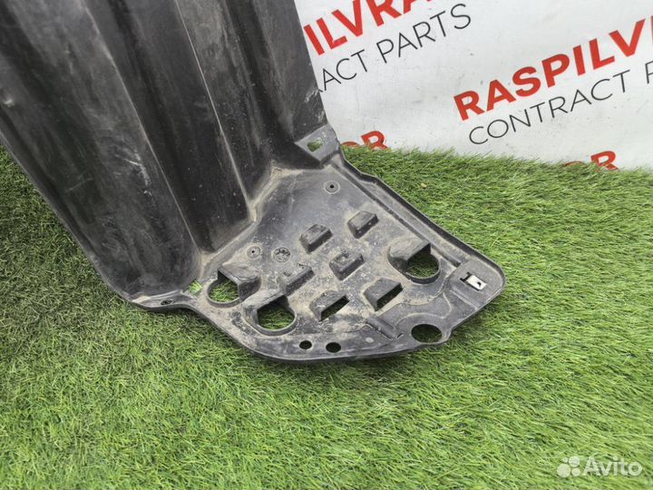 Подкрылок передний правый Honda Stream RN6 R18A