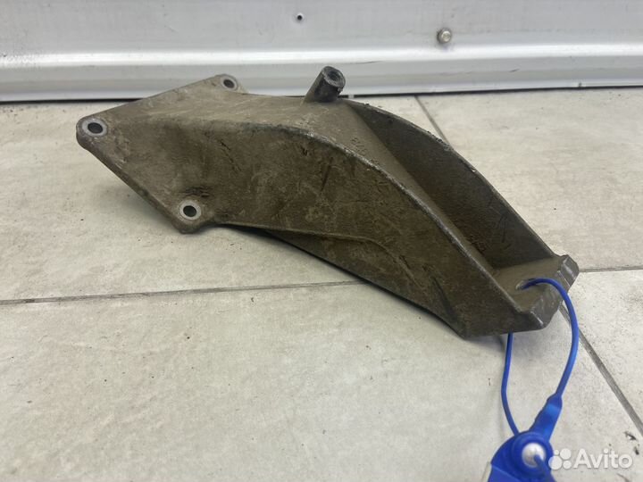 Кронштейн двигателя BMW E39