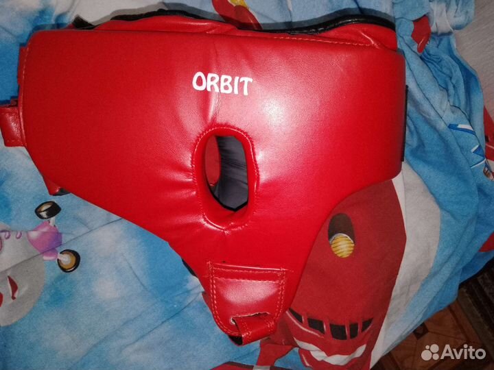 Шорты, перчатки, шлем