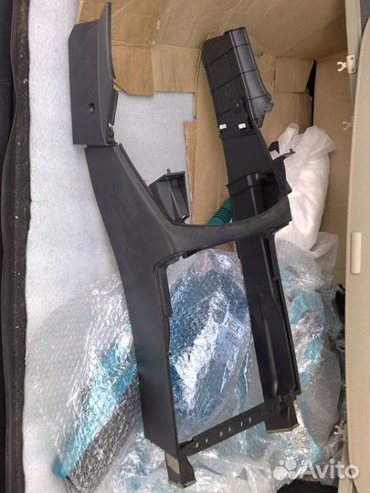 Рамка центральной консоли Mitsubishi Pajero 4