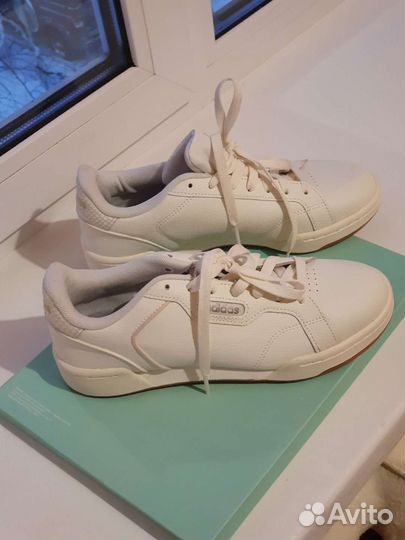 Кроссовки adidas
