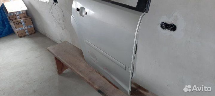 Дверь боковая задняя правая Ford Focus CB4 shdb