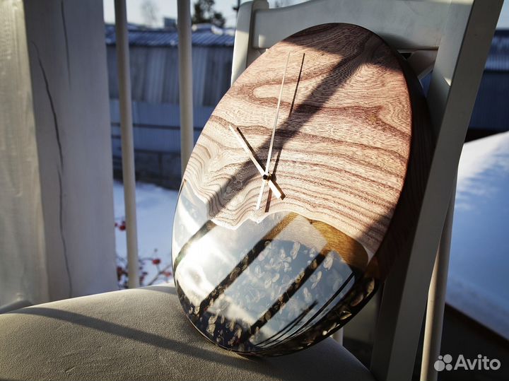 Часы из дерева, часы из смолы, часы из массива