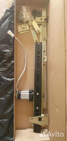 Электростеклоподъемник левый передний 