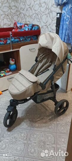 Прогулочная коляска