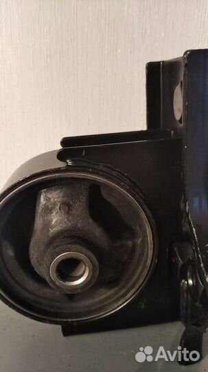 Продам опору двигателя задняя LF X60