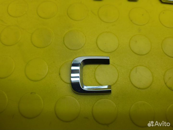 Эмблема Octavia задняя Skoda Octavia лифтбек A8