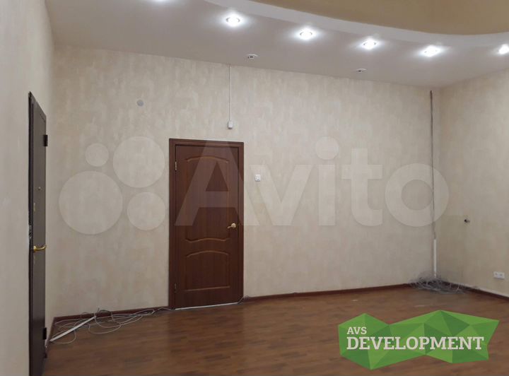 Три помещения, 72 м² на первом этаже, центр