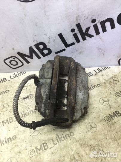 Тормозной суппорт передний правый Mercedes S-Class