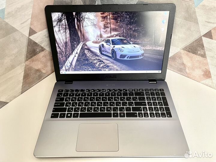 Игровой ноутбук Asus /Core i7/8Гб озу/940MX